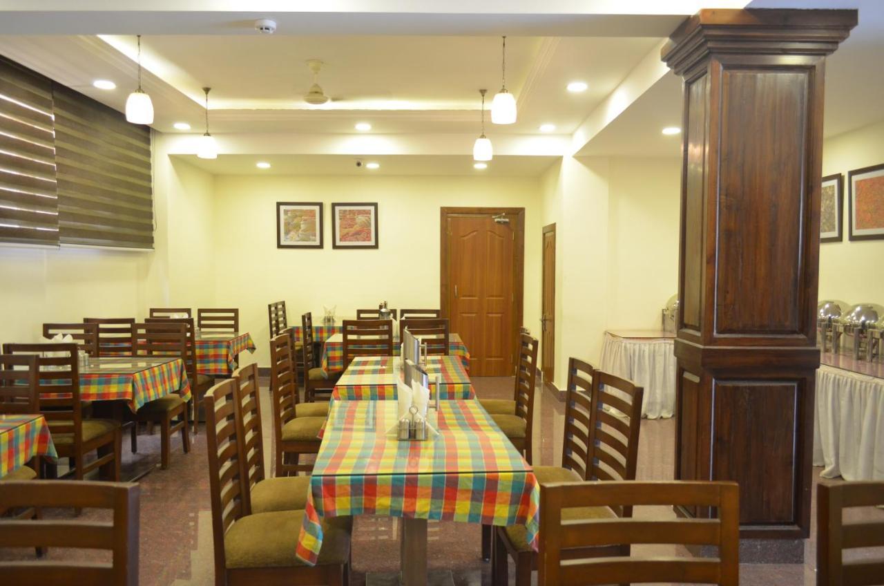 Hotel The Valley View Kashmir Srinagar  Ngoại thất bức ảnh